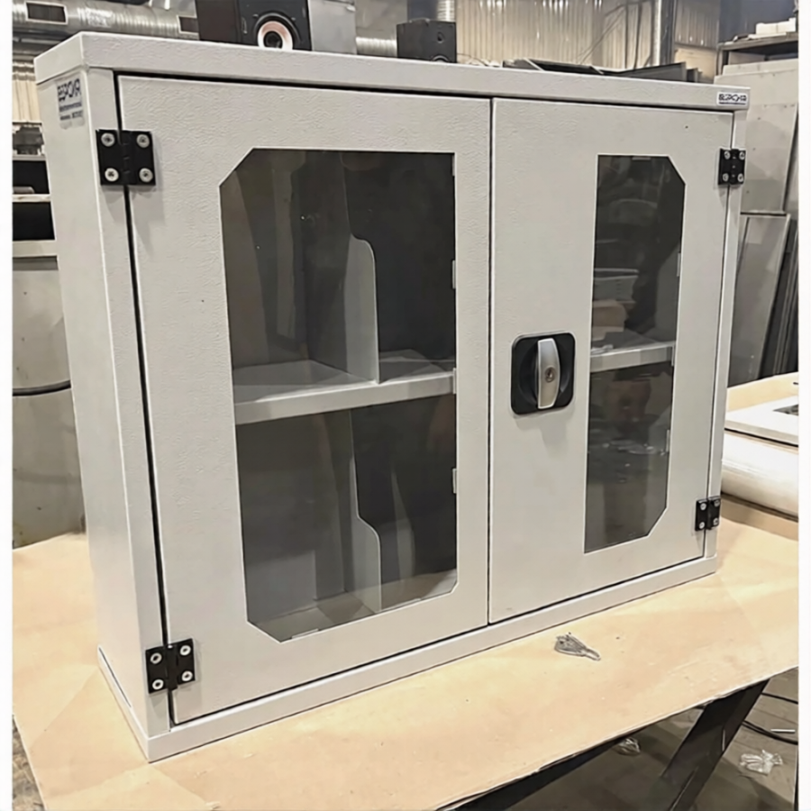 Шкаф для 6 противогазов ХПГ-6, дверцы из акрилового стекла (600х720х200)